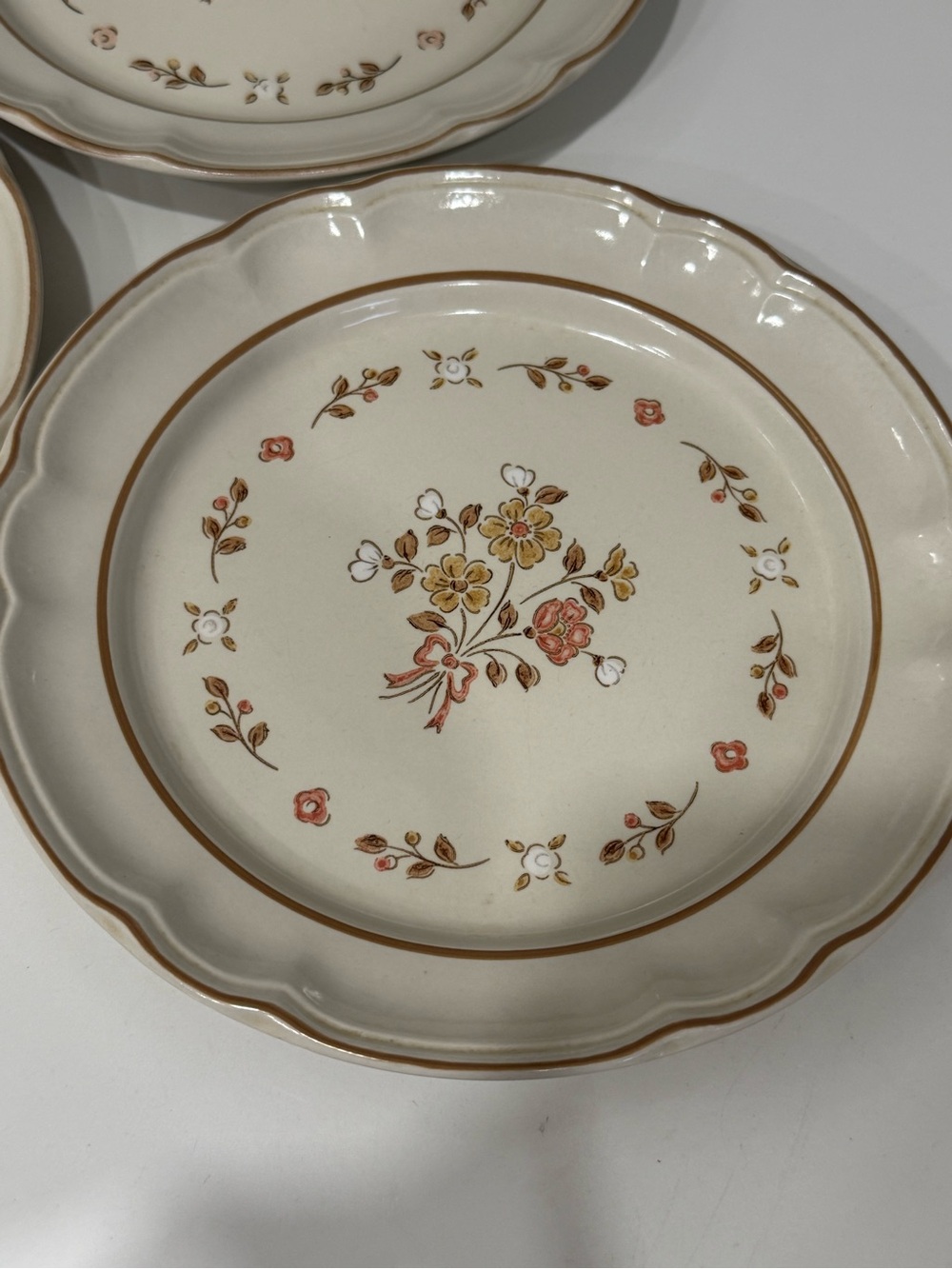 CORDELLA Burnet collection stoneware hand decorated Japan salad plates (3)